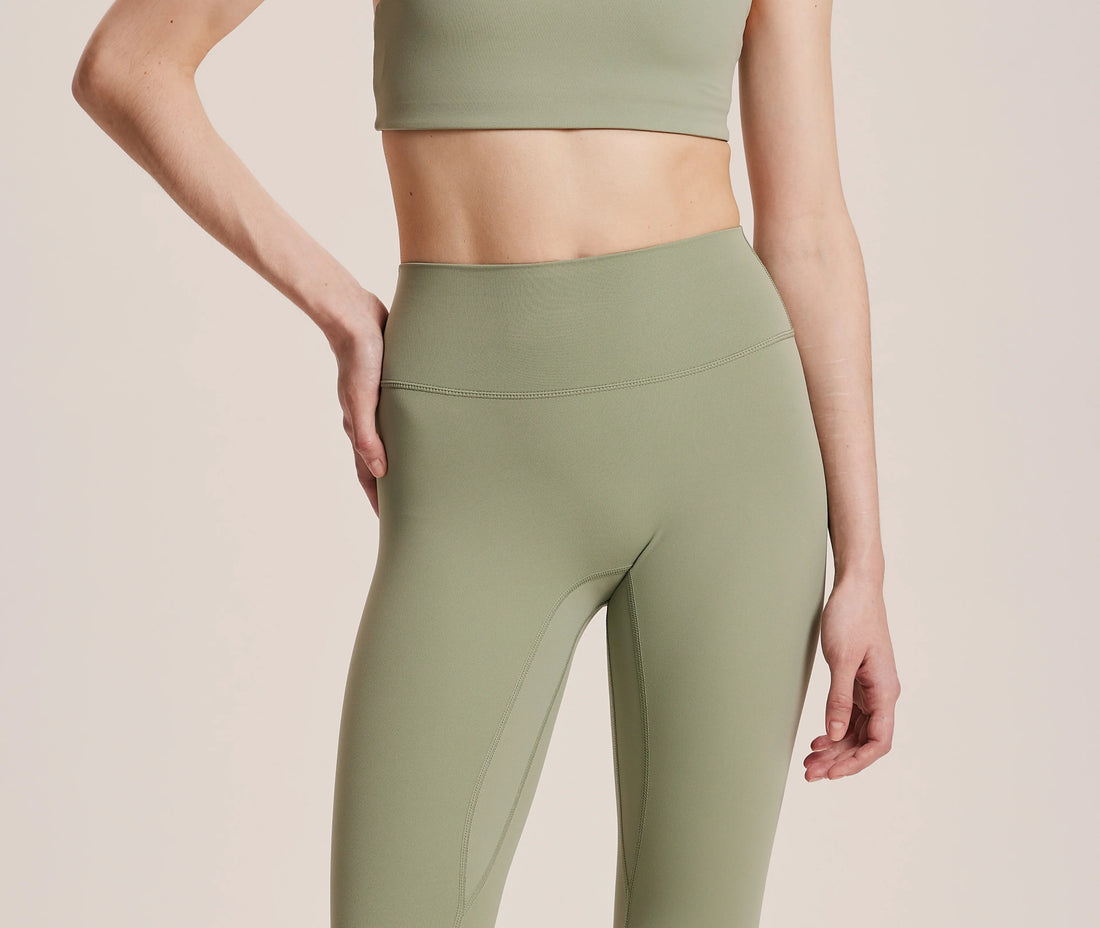 How to Choose the Right Women’s Leggings for Your Body Type